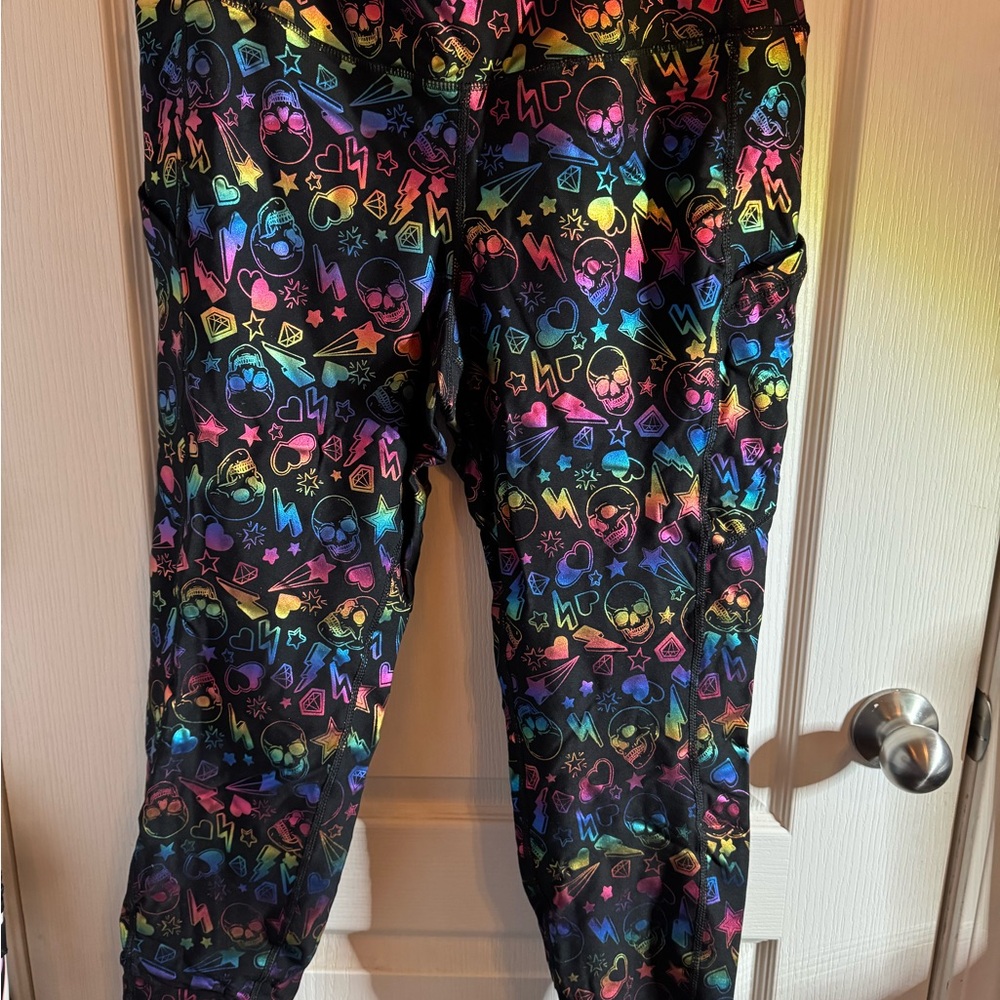 Torrid Active Black & Rainbow 3/4 Leggings